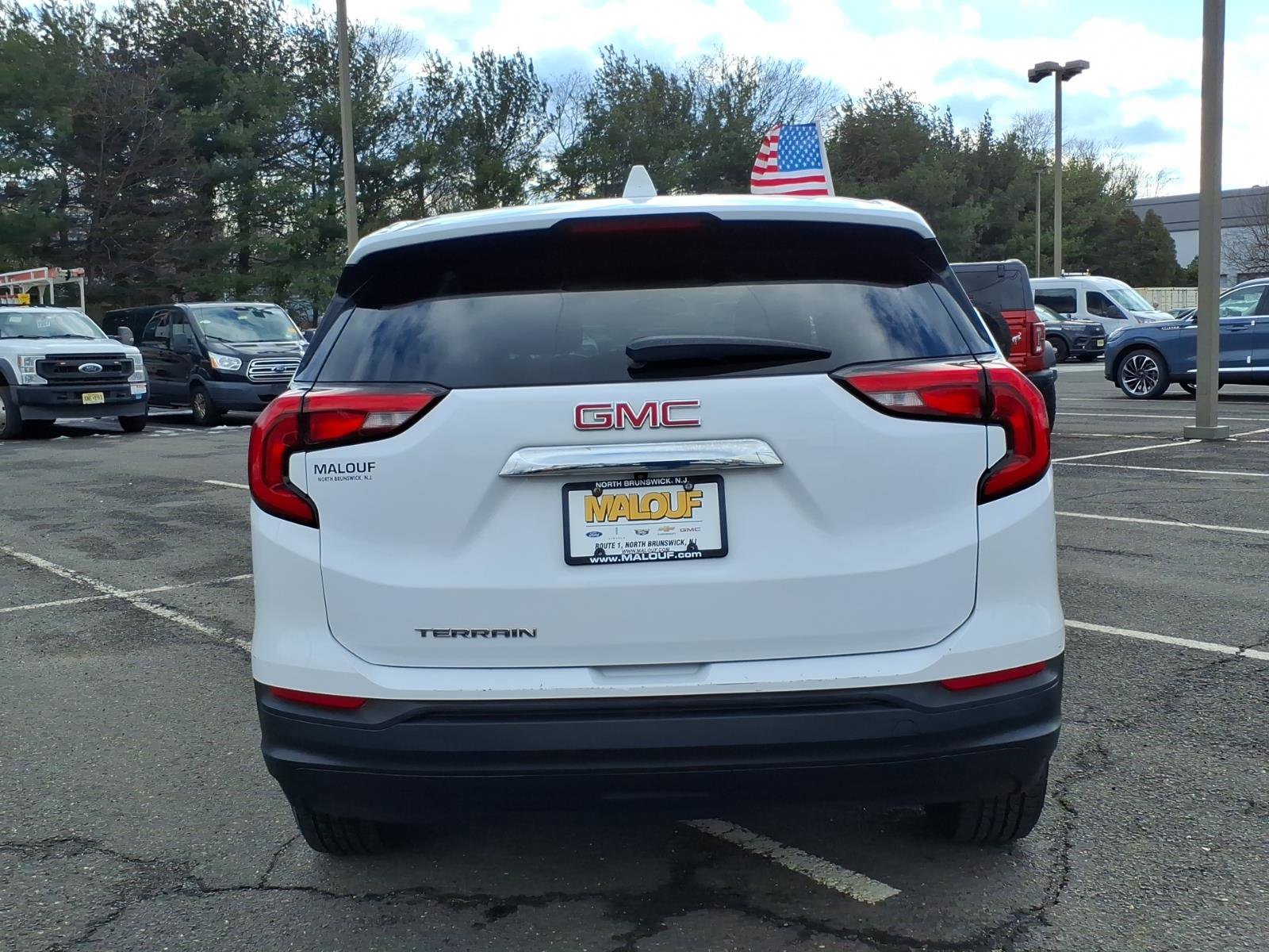 Used 2019 GMC Terrain SLE w/ LPO, Cargo Package image 6