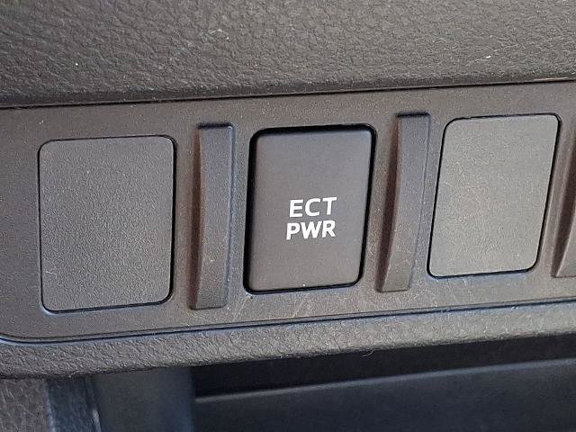 Used 2020 Toyota Tacoma SR5 AWD/4WD image 23