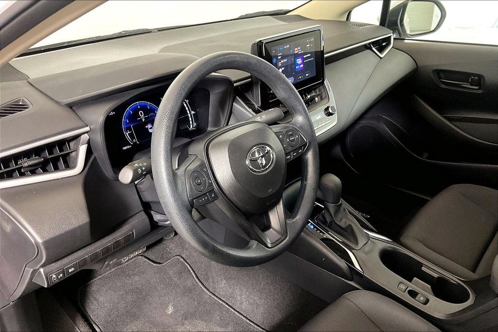 Used 2026 Toyota Corolla LE FWD image 10