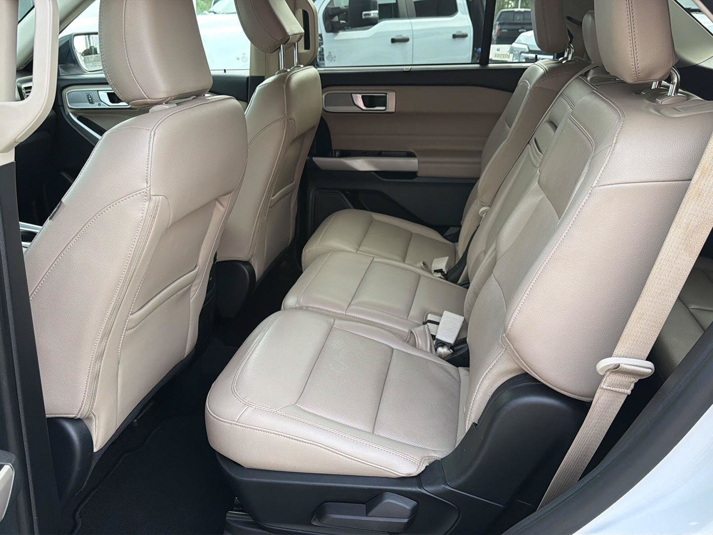 Certified 2023 Ford Explorer Limited AWD/4WD image 11
