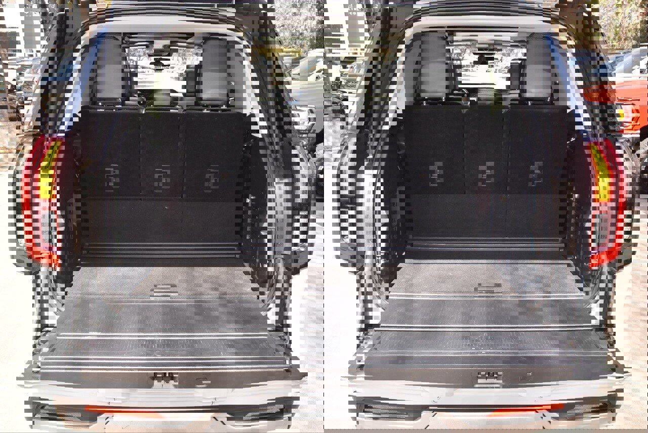 Certified 2025 Ford Expedition Platinum image 39