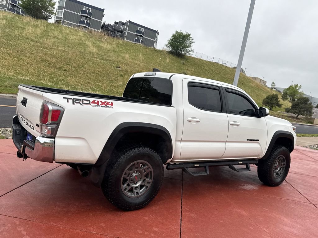 Used 2022 Toyota Tacoma TRD Off-Road AWD/4WD image 8
