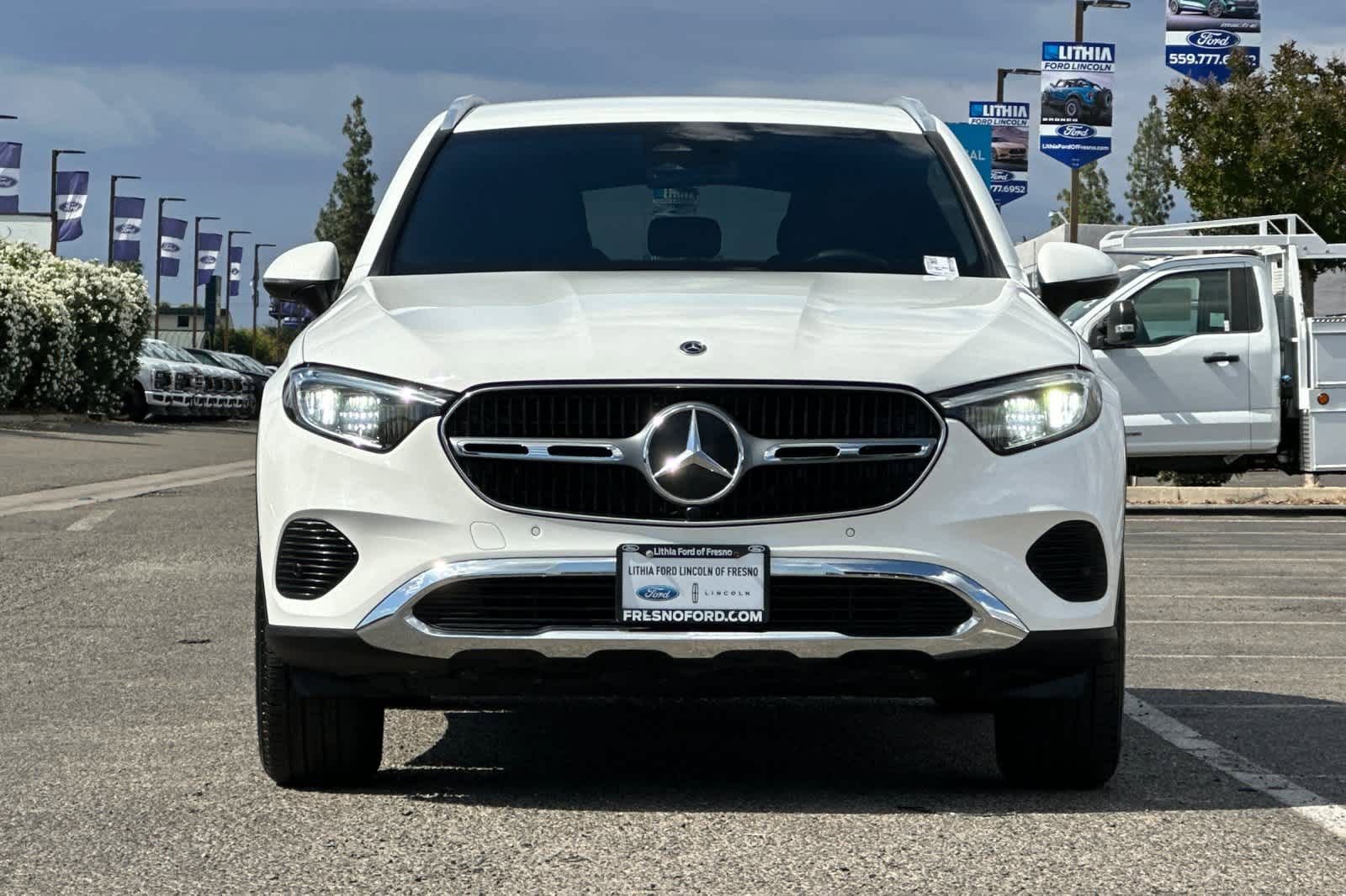 Used 2024 Mercedes-Benz GLC 300 w/ Winter Package image 10