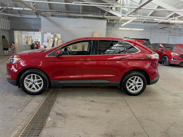 Certified 2022 Ford Edge SEL w/ Convenience Package image 2