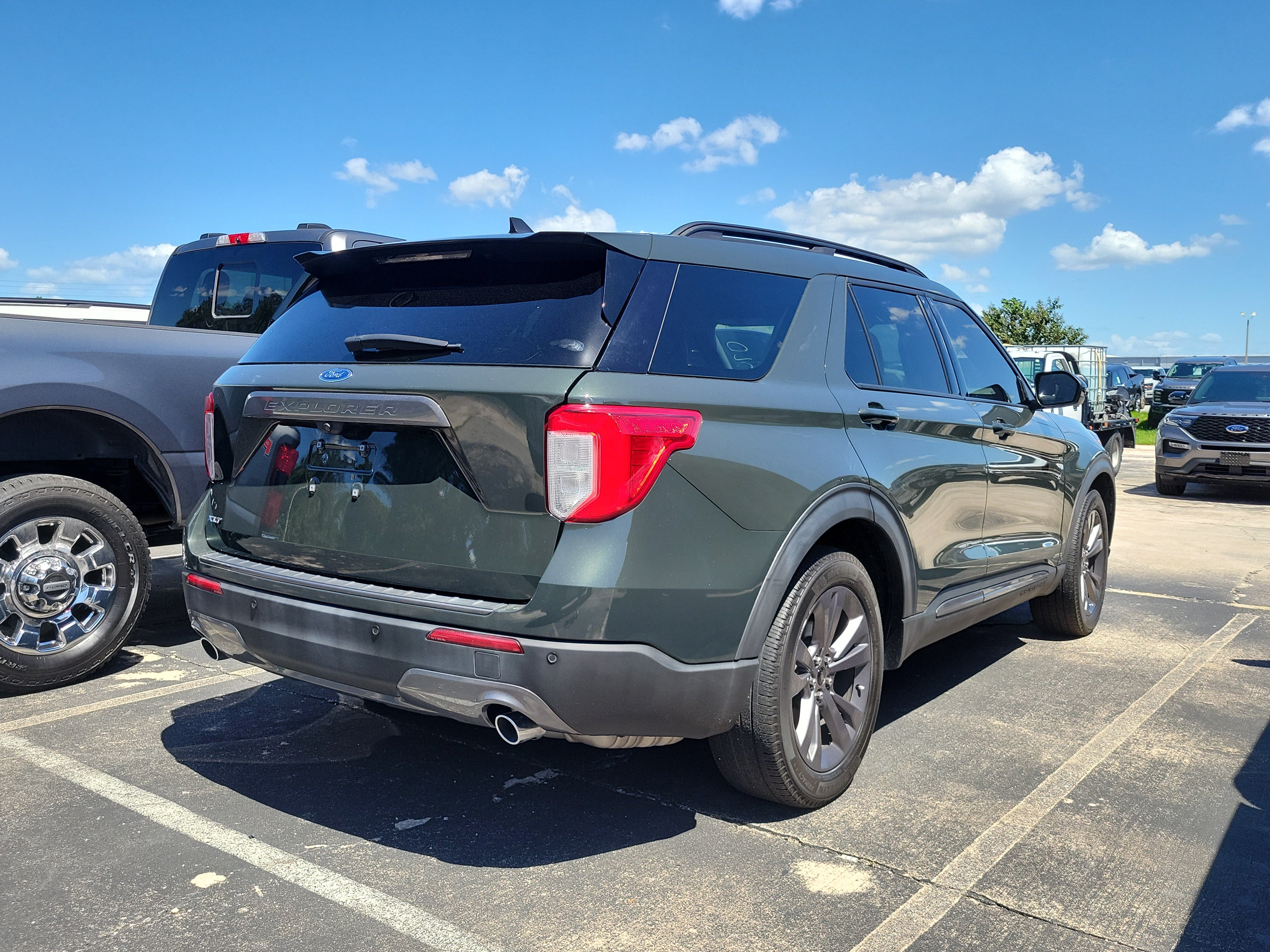 Certified 2023 Ford Explorer XLT w/ Equipment Group 202A RWD image 5