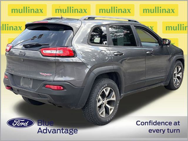 Used 2017 Jeep Cherokee Trailhawk w/ Comfort/Convenience Group AWD/4WD image 4