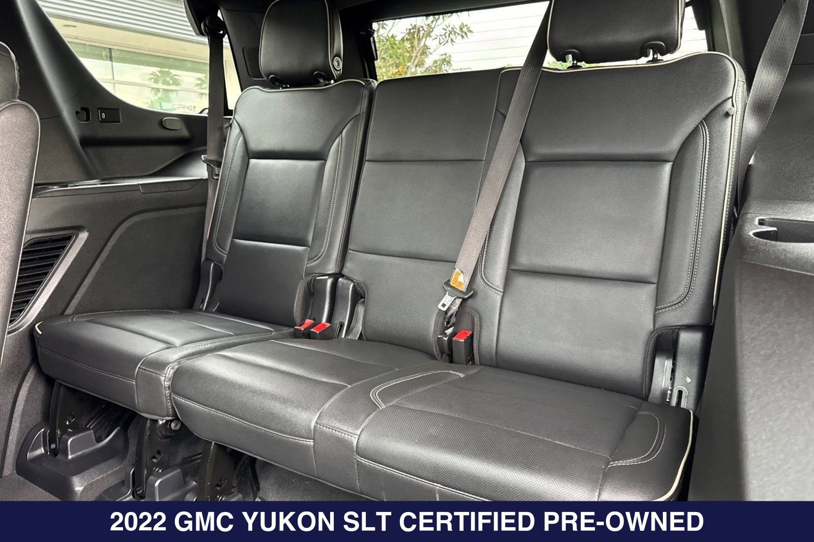 Used 2022 GMC Yukon SLT w/ SLT Luxury Package RWD image 18