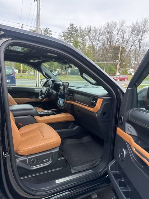 Certified 2024 Ford Expedition Platinum AWD/4WD image 18