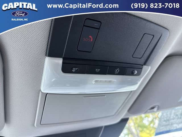 Used 2022 Nissan Pathfinder SL FWD image 32