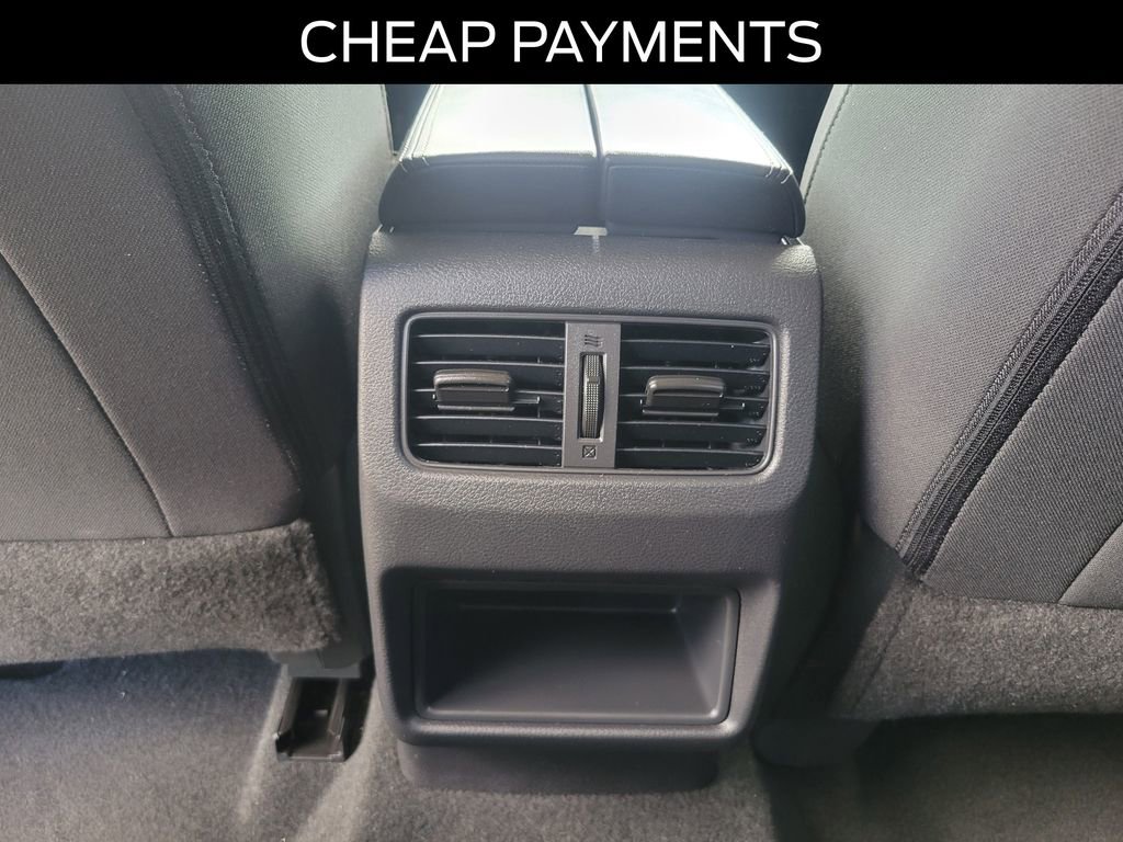Used 2024 Nissan Rogue S FWD image 9