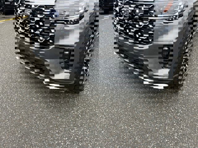 Certified 2025 Ford Explorer Platinum w/ LUX Leather Package image 33