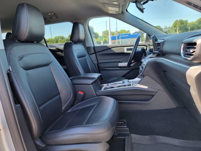 Certified 2023 Ford Explorer XLT w/ Equipment Group 202A AWD/4WD image 25