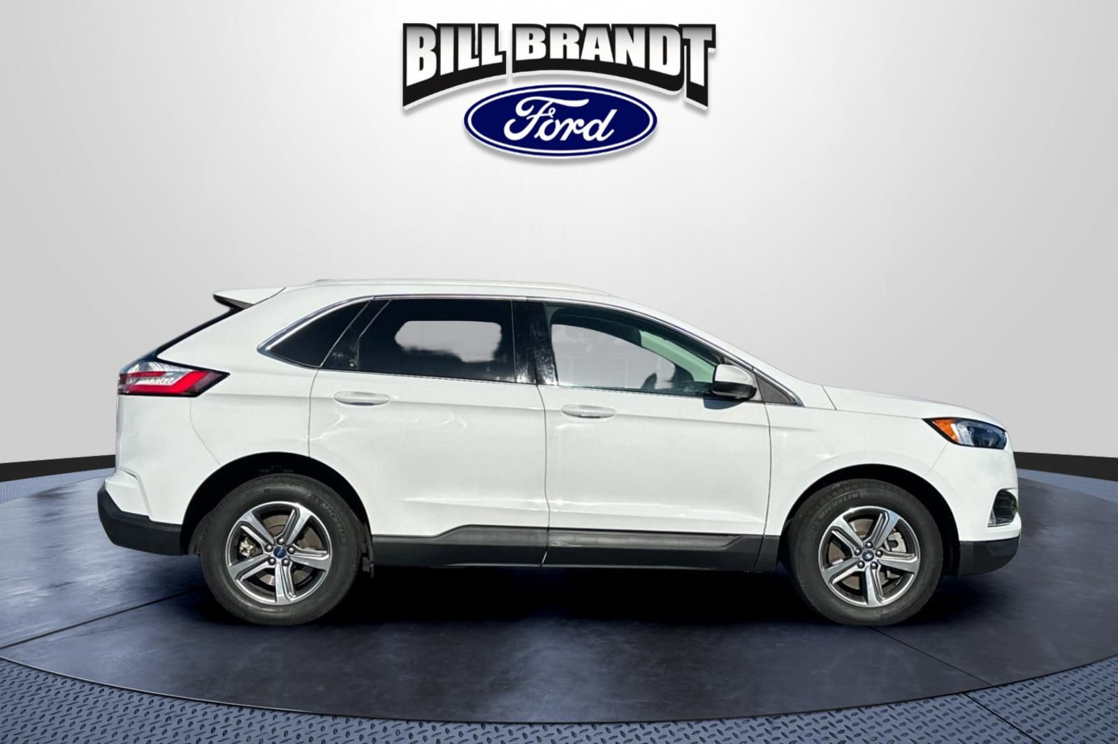 Certified 2022 Ford Edge SEL w/ Convenience Package AWD/4WD image 2