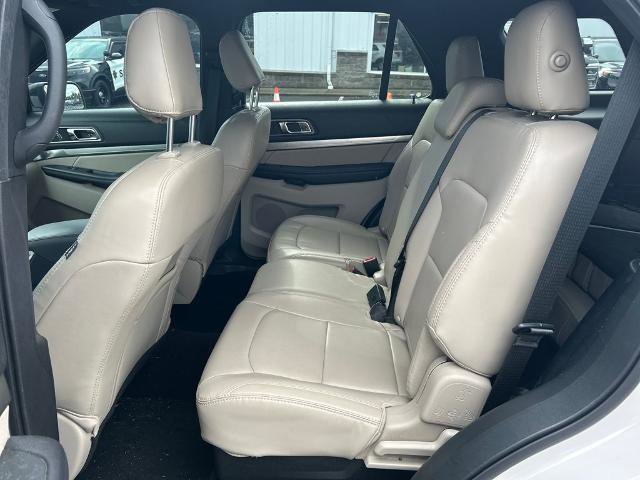 Certified 2019 Ford Explorer XLT w/ Equipment Group 202A image 9