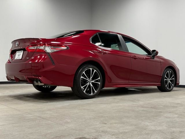 Used 2018 Toyota Camry SE w/ Moonroof Package image 10