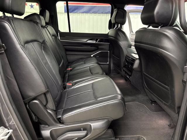 Used 2023 Jeep Wagoneer L Series II AWD/4WD image 25