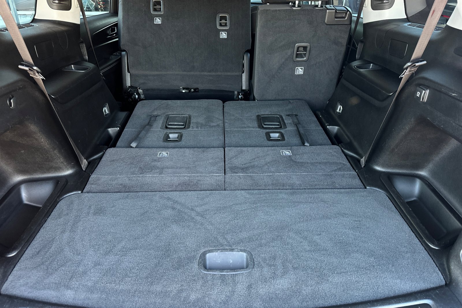 Used 2024 Jeep Grand Cherokee L Laredo image 15