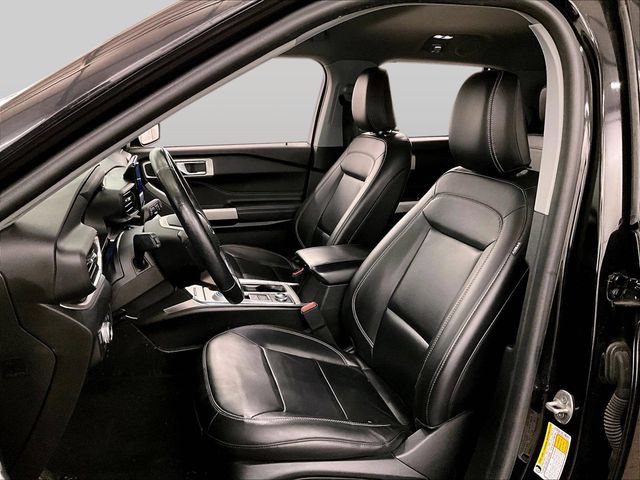 Certified 2022 Ford Explorer XLT w/ Equipment Group 202A AWD/4WD image 24