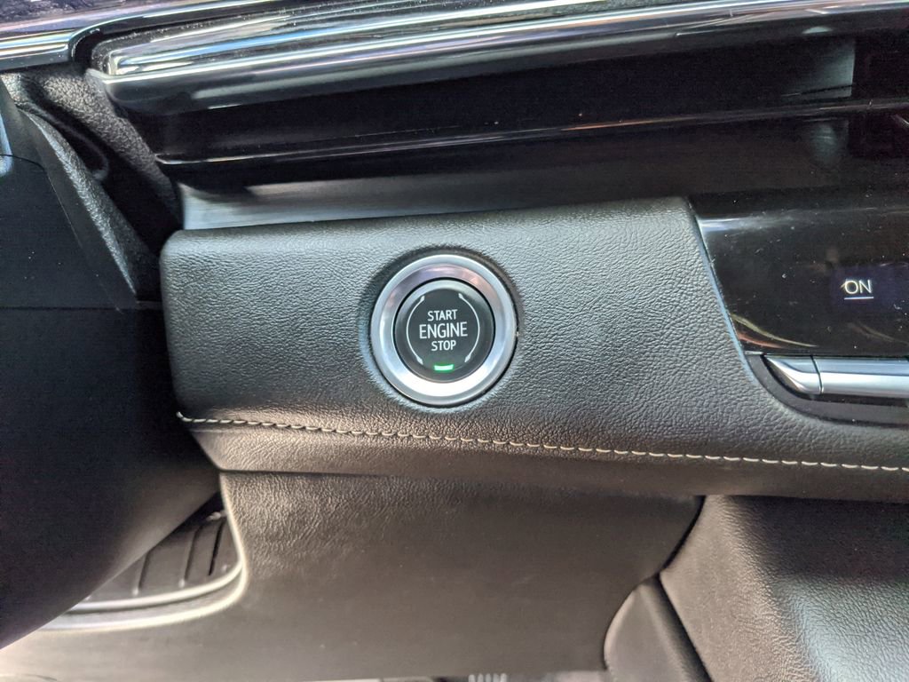 Used 2022 Cadillac Escalade ESV Sport w/ LPO, ONYX Package image 27