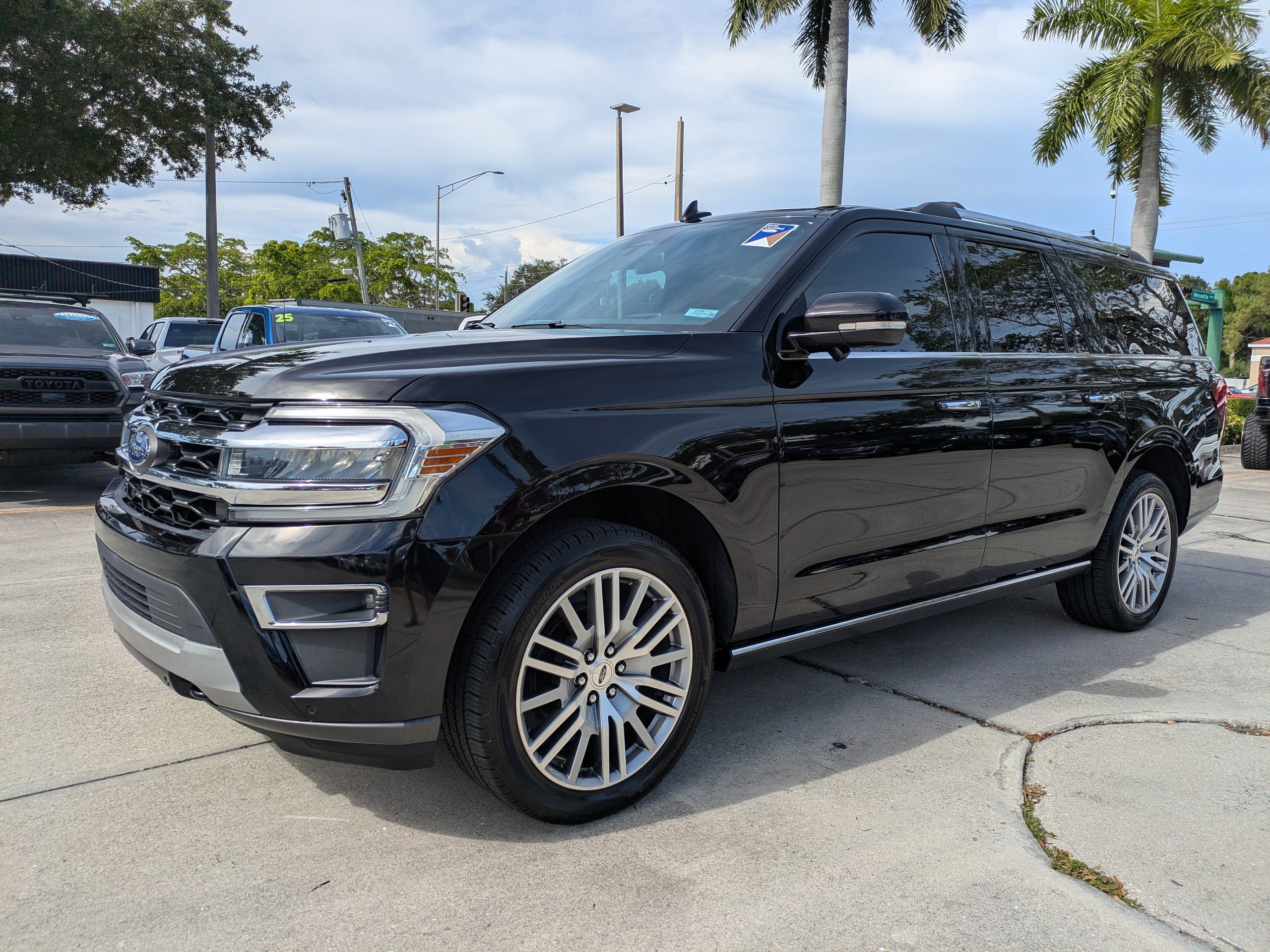 Certified 2022 Ford Expedition Max Limited AWD/4WD image 7