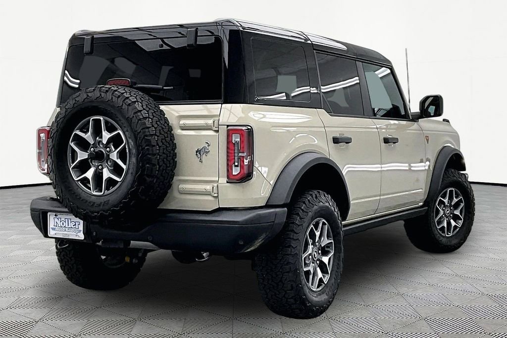 Certified 2025 Ford Bronco Badlands AWD/4WD image 2
