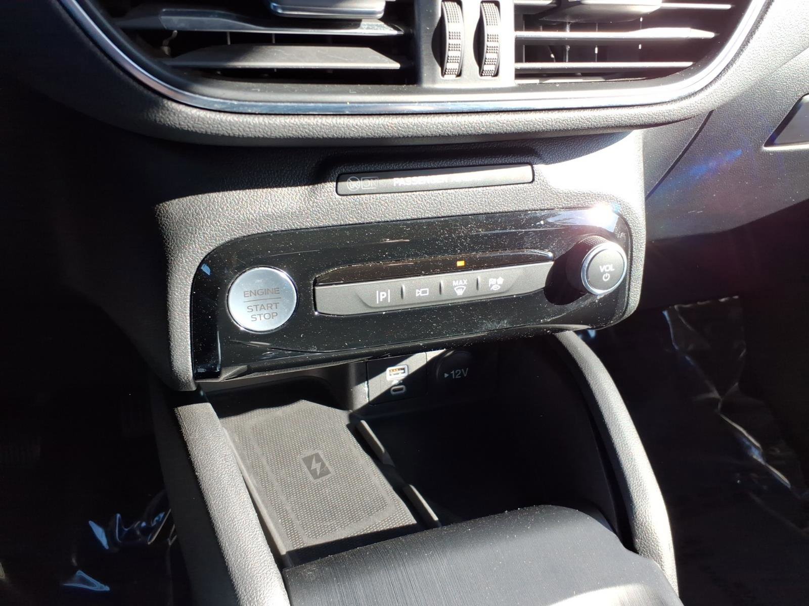 Certified 2023 Ford Escape Platinum image 20