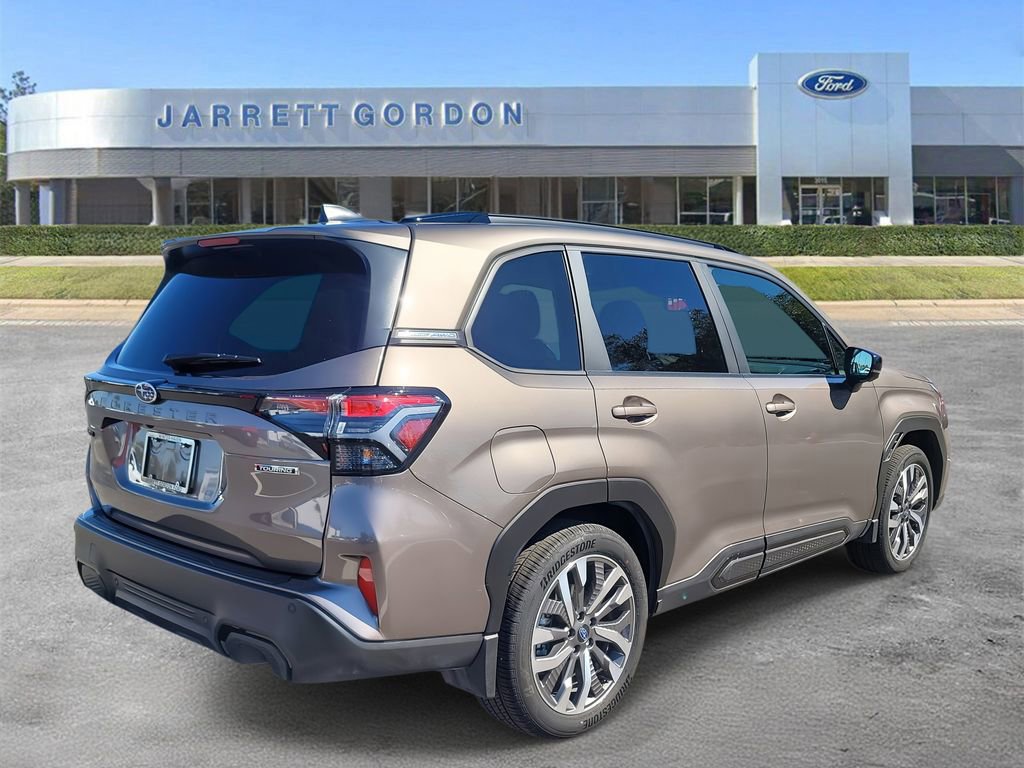 Used 2025 Subaru Forester Touring image 3