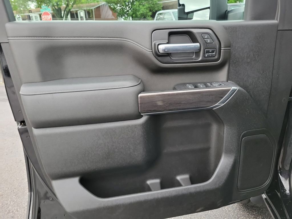 Used 2022 Chevrolet Silverado 2500 LTZ w/ LTZ Convenience Package AWD/4WD image 23
