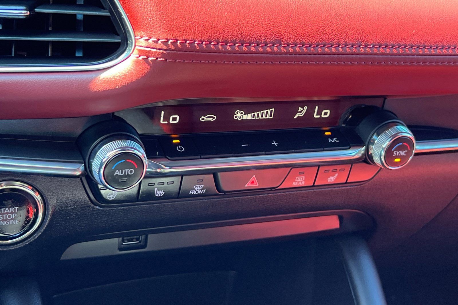 Used 2021 MAZDA MAZDA3 Hatchback w/Premium Plus Pkg image 21