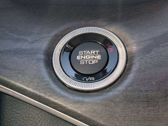 Used 2023 Jeep Grand Cherokee L Limited w/ Luxury Tech Group II image 30