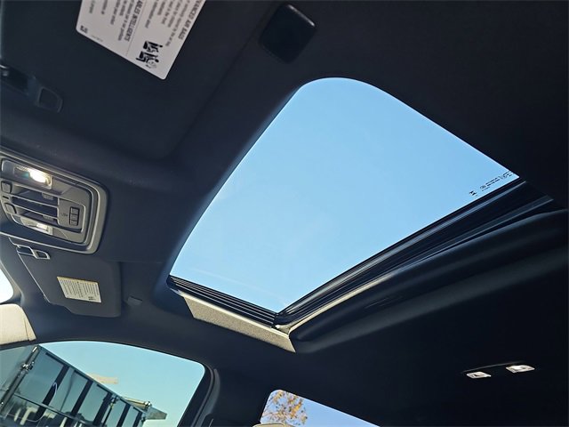 Used 2025 Chevrolet Silverado 1500 High Country image 29