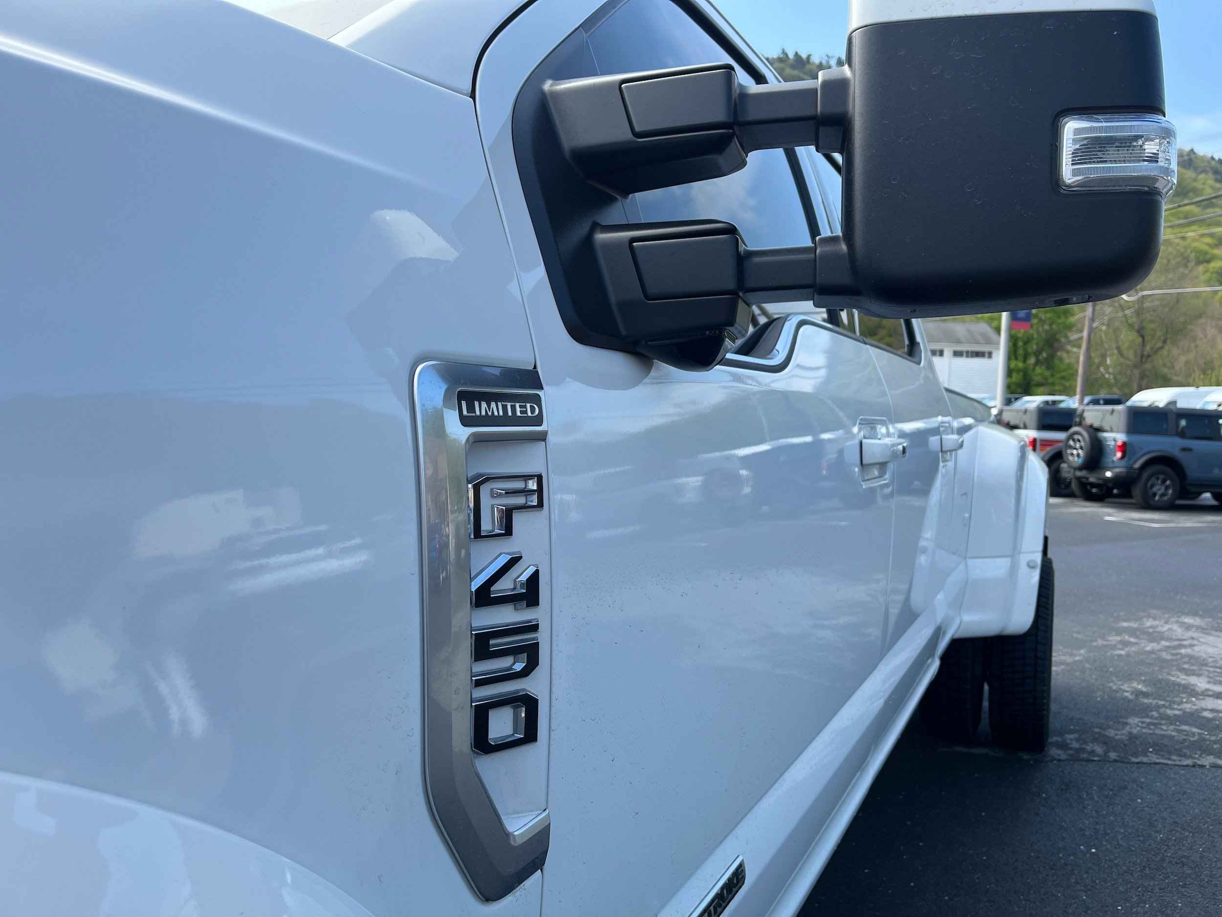 Certified 2020 Ford F450 Limited w/ FX4 Off-Road Package AWD/4WD image 17