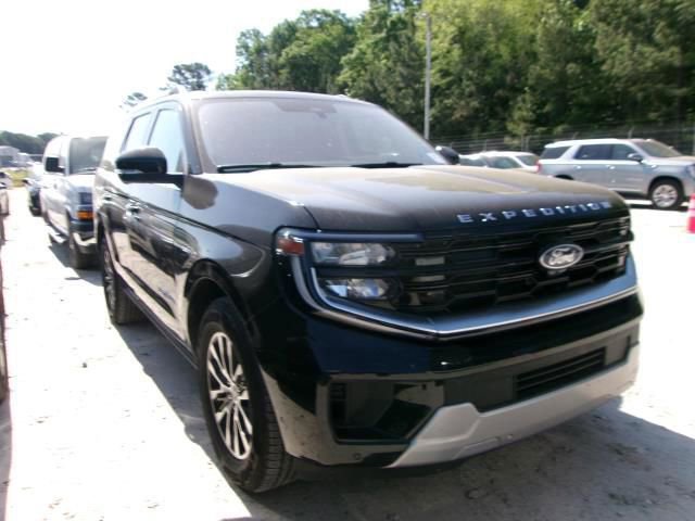 Certified 2025 Ford Expedition Platinum AWD/4WD image 4