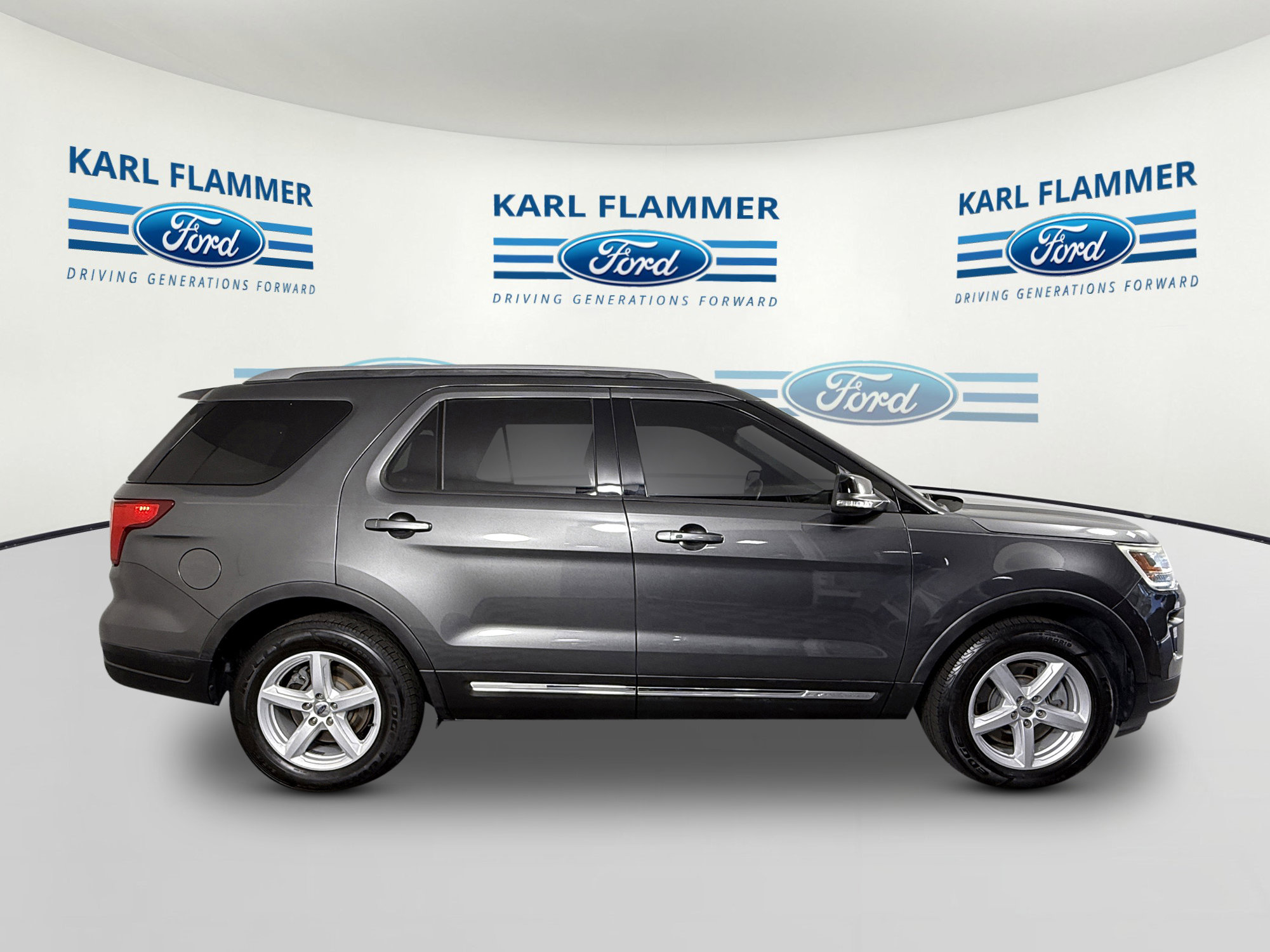 Certified 2018 Ford Explorer XLT w/ Equipment Group 202A image 2