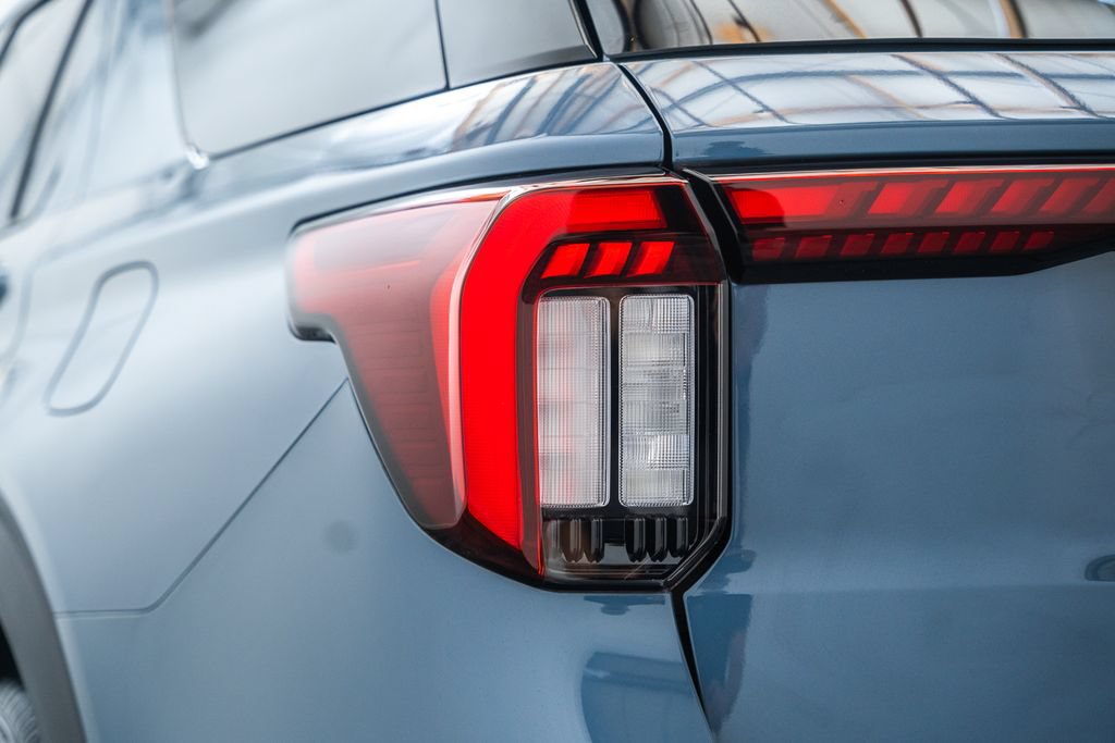 Certified 2026 Ford Explorer ST-Line w/ ST-Line Street Pack AWD/4WD image 8