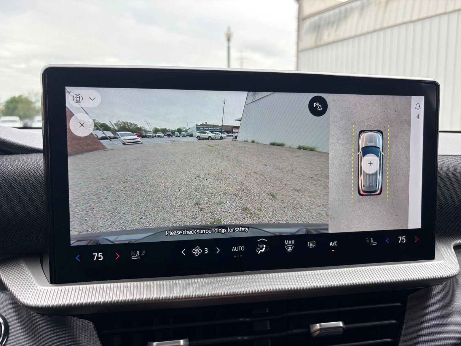 Certified 2025 Ford Explorer ST-Line image 35