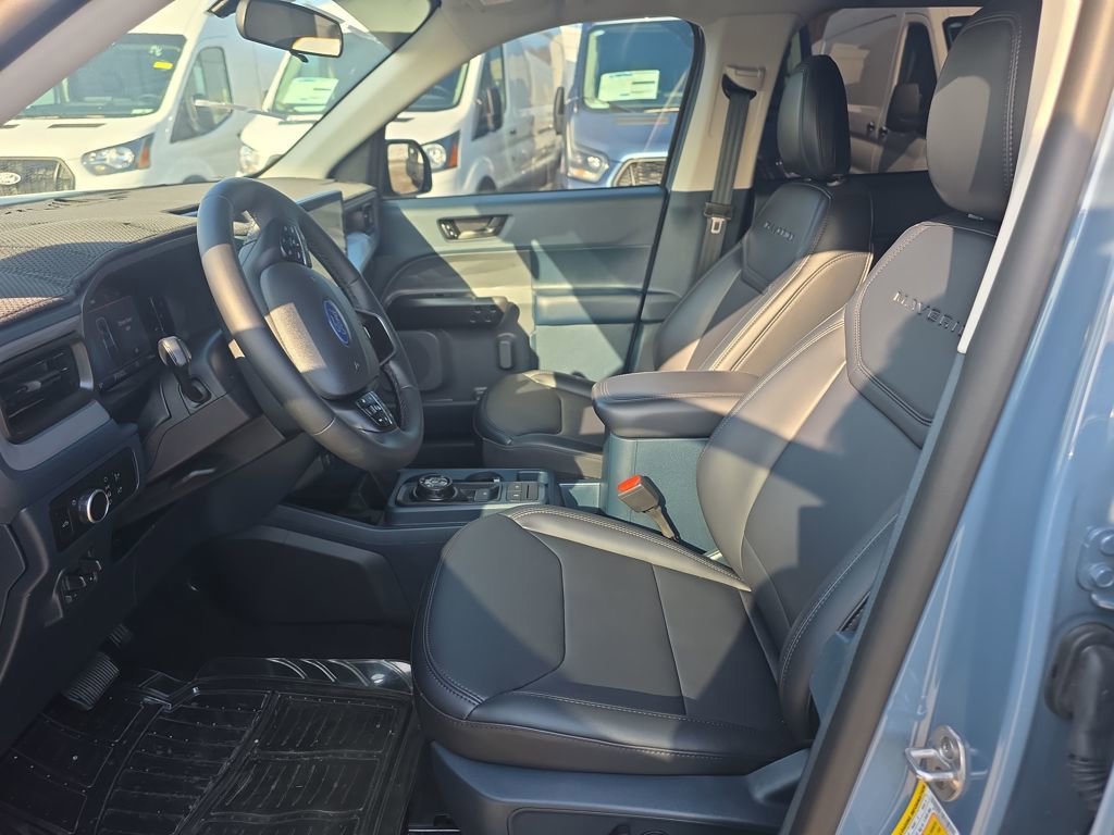 Certified 2025 Ford Maverick Lariat w/ Black Appearance Package image 21