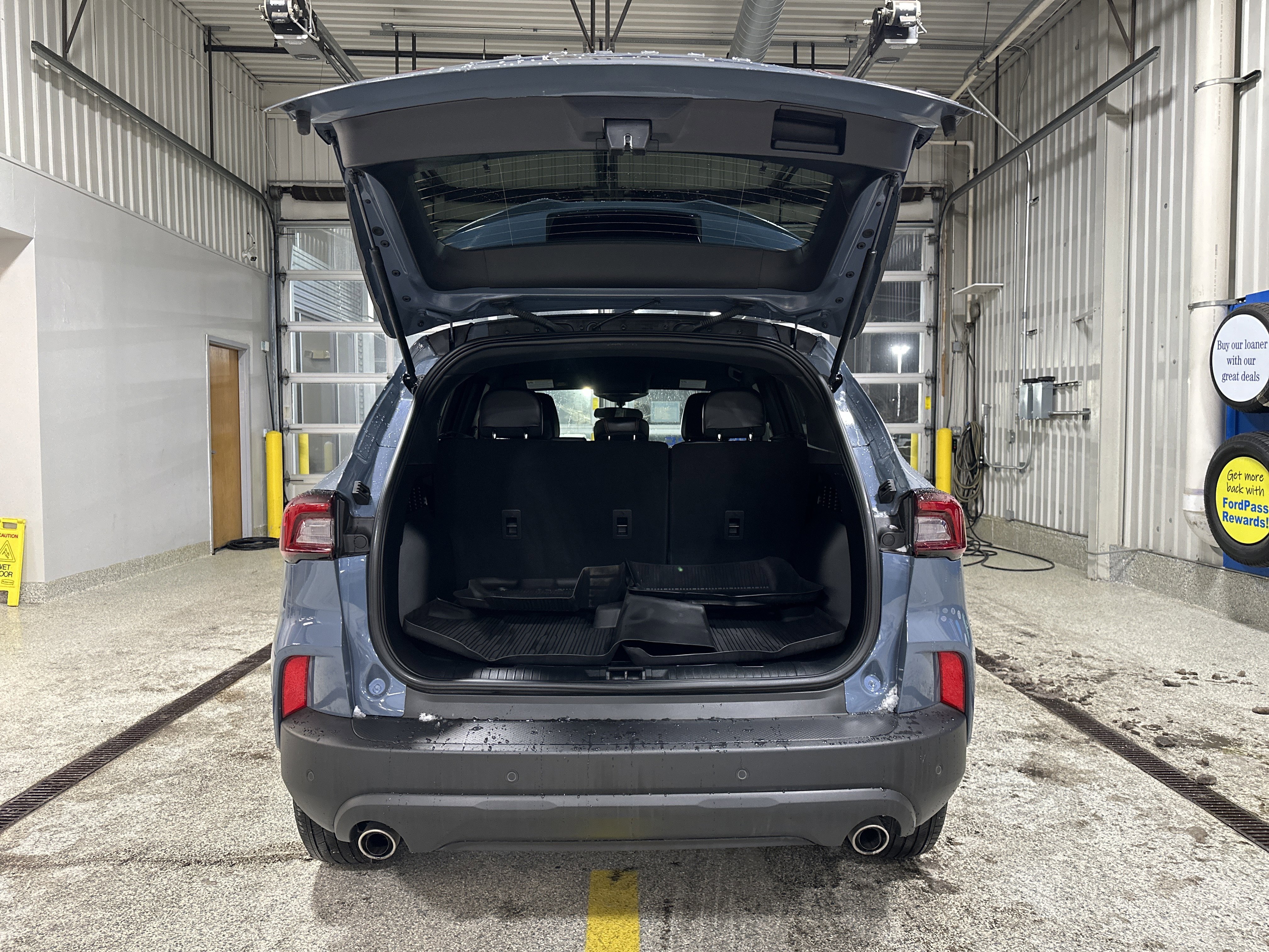 Certified 2025 Ford Escape ST-Line w/ Equipment Group 301A image 5