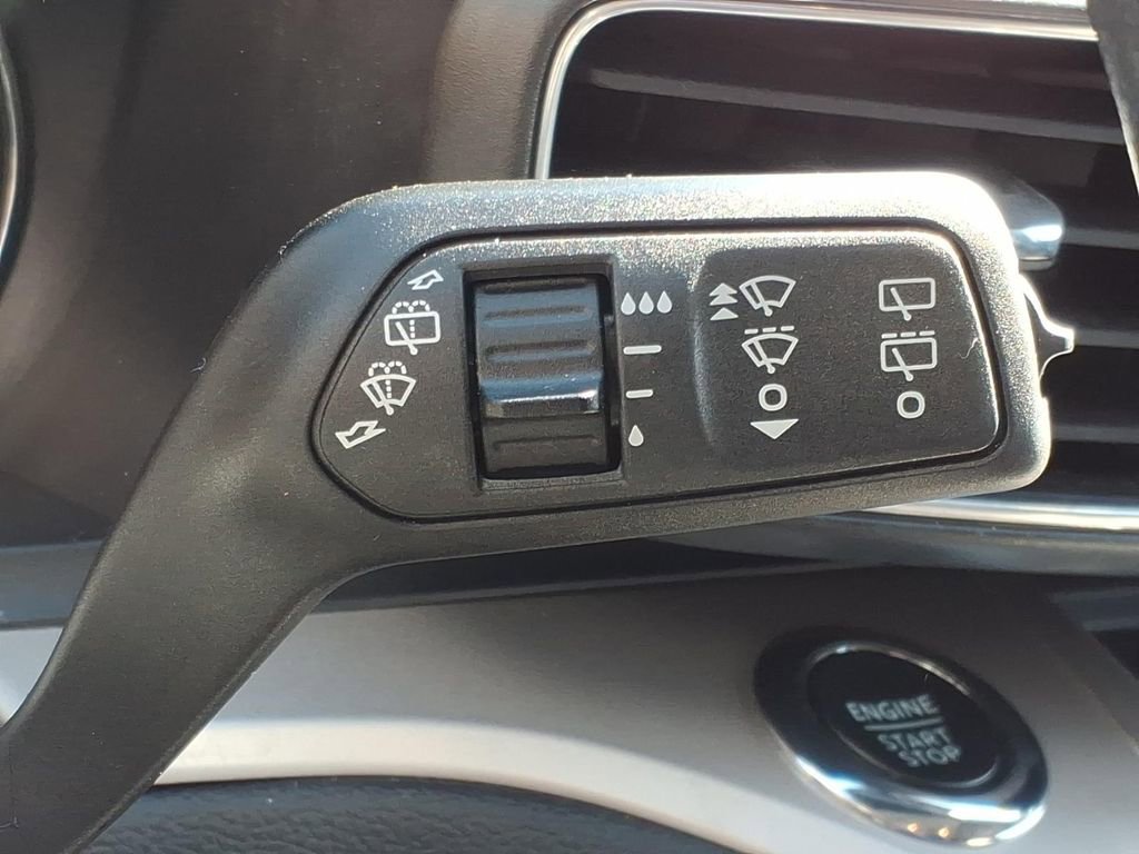 Certified 2023 Ford Explorer XLT w/ Equipment Group 202A AWD/4WD image 31