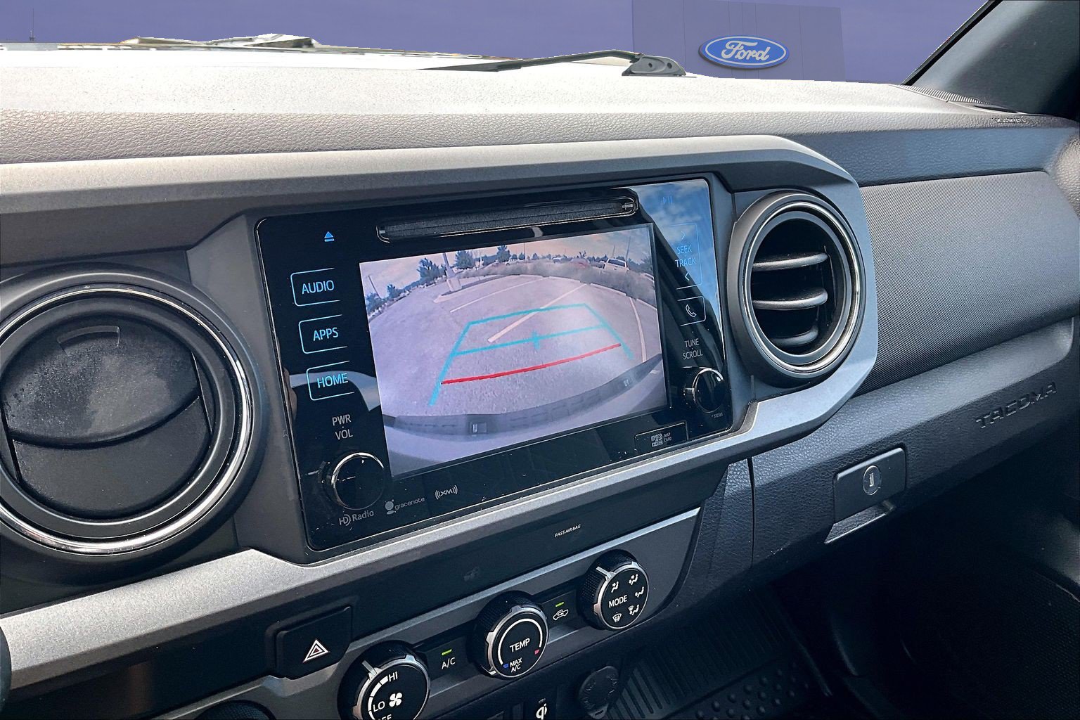 Used 2019 Toyota Tacoma TRD Off-Road AWD/4WD image 15