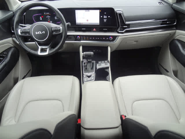 Used 2024 Kia Sportage EX AWD/4WD image 11