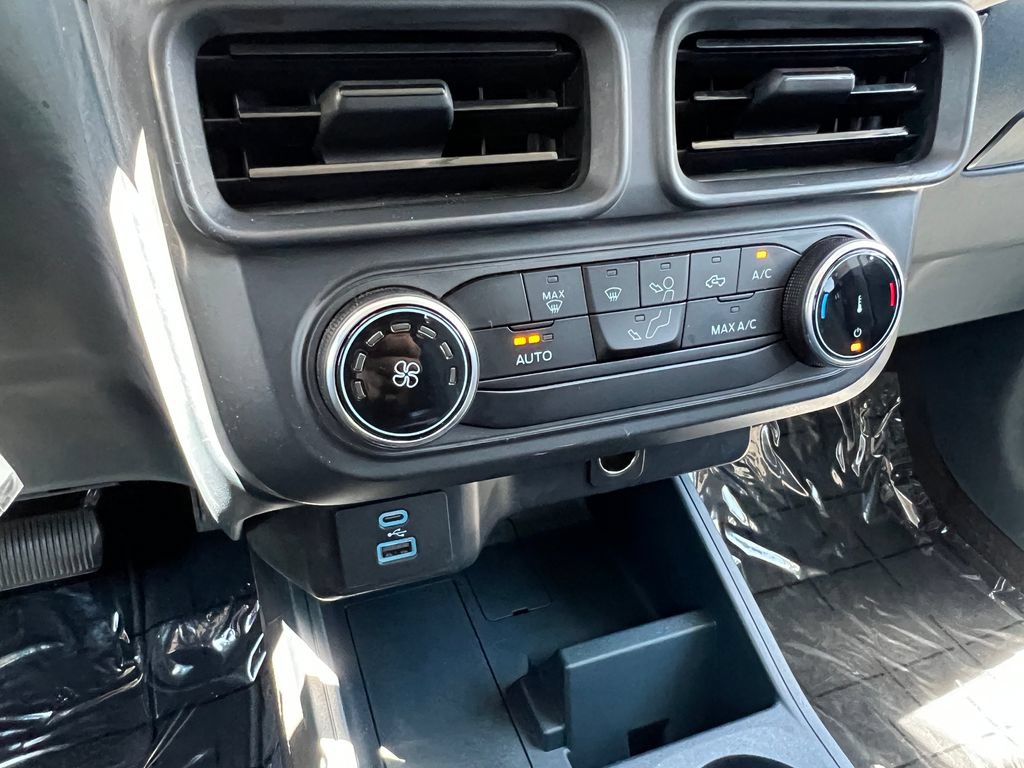 Certified 2023 Ford Maverick XLT w/ Black Appearance Package FWD image 28