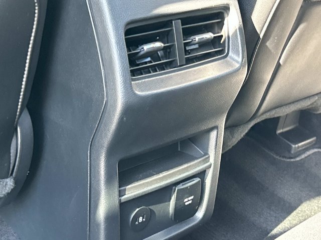 Certified 2022 Ford Edge Titanium w/ Class II Trailer Tow Package AWD/4WD image 21