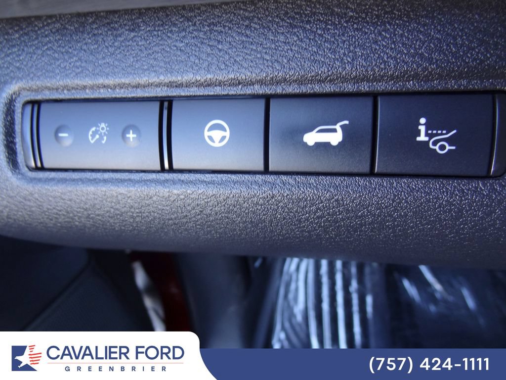 Used 2024 Nissan Pathfinder Platinum AWD/4WD image 22