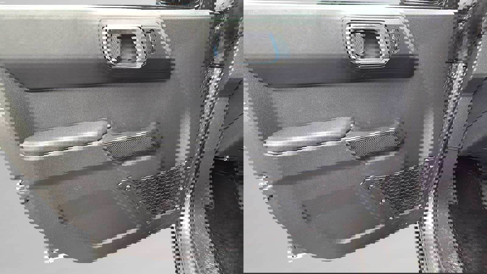 Certified 2025 Ford Bronco Badlands image 22