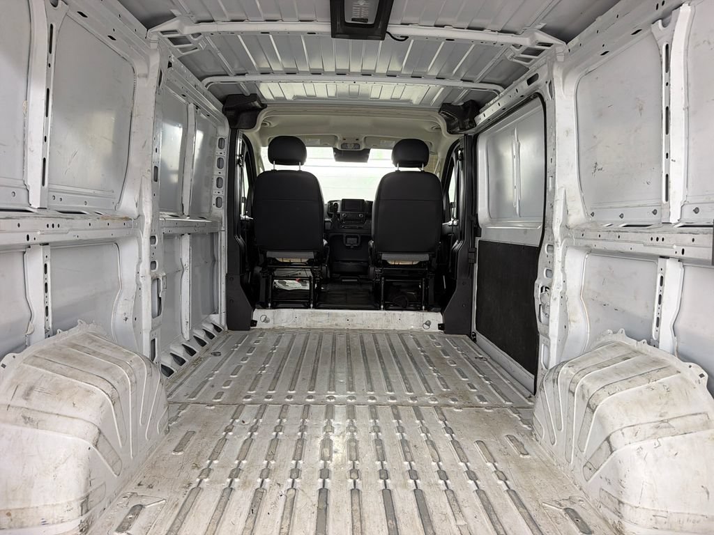 Used 2025 RAM ProMaster 2500 w/ Convenience Group FWD image 30