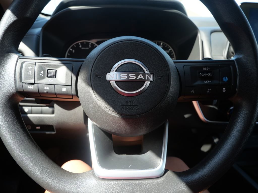 Used 2024 Nissan Rogue SV AWD/4WD image 26