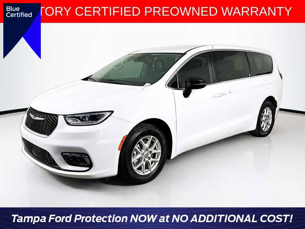 Used 2024 Chrysler Pacifica Touring-L