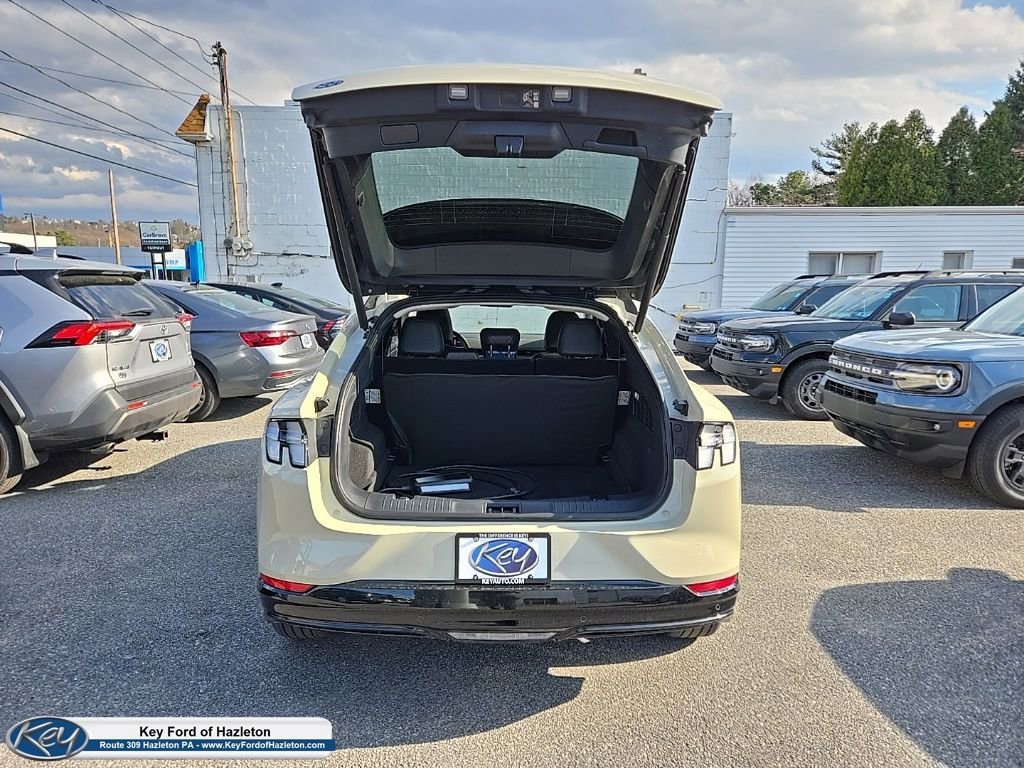 Certified 2025 Ford Mustang Mach-E Premium w/ Sport Appearance Package AWD/4WD image 18