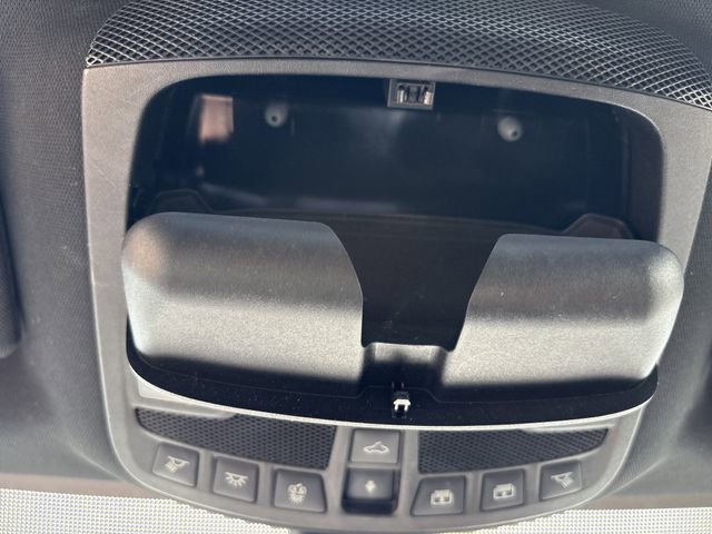 Certified 2023 Ford Edge ST-Line image 40